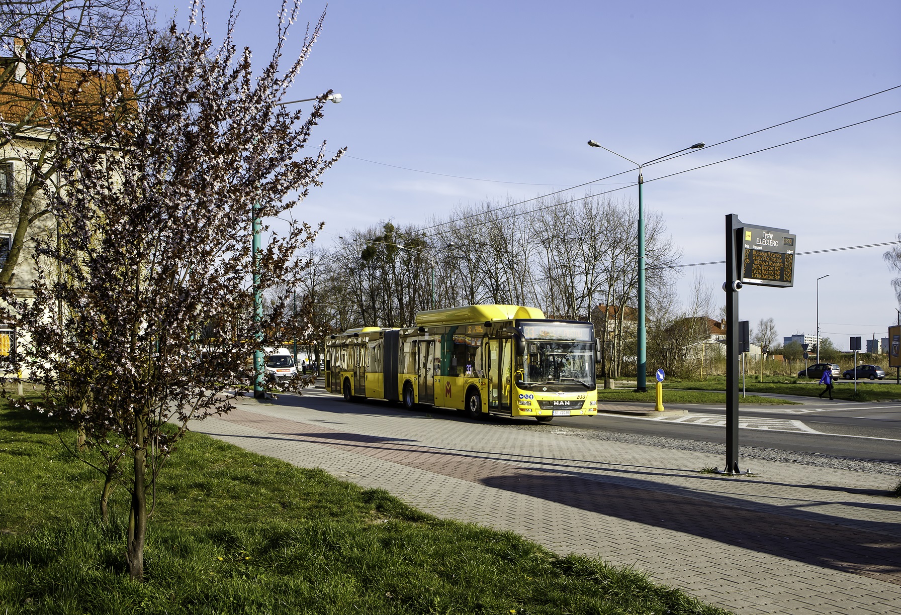 Grafika: Komunikacja miejska w okresie Świąt i na noc ze zmianą czasu