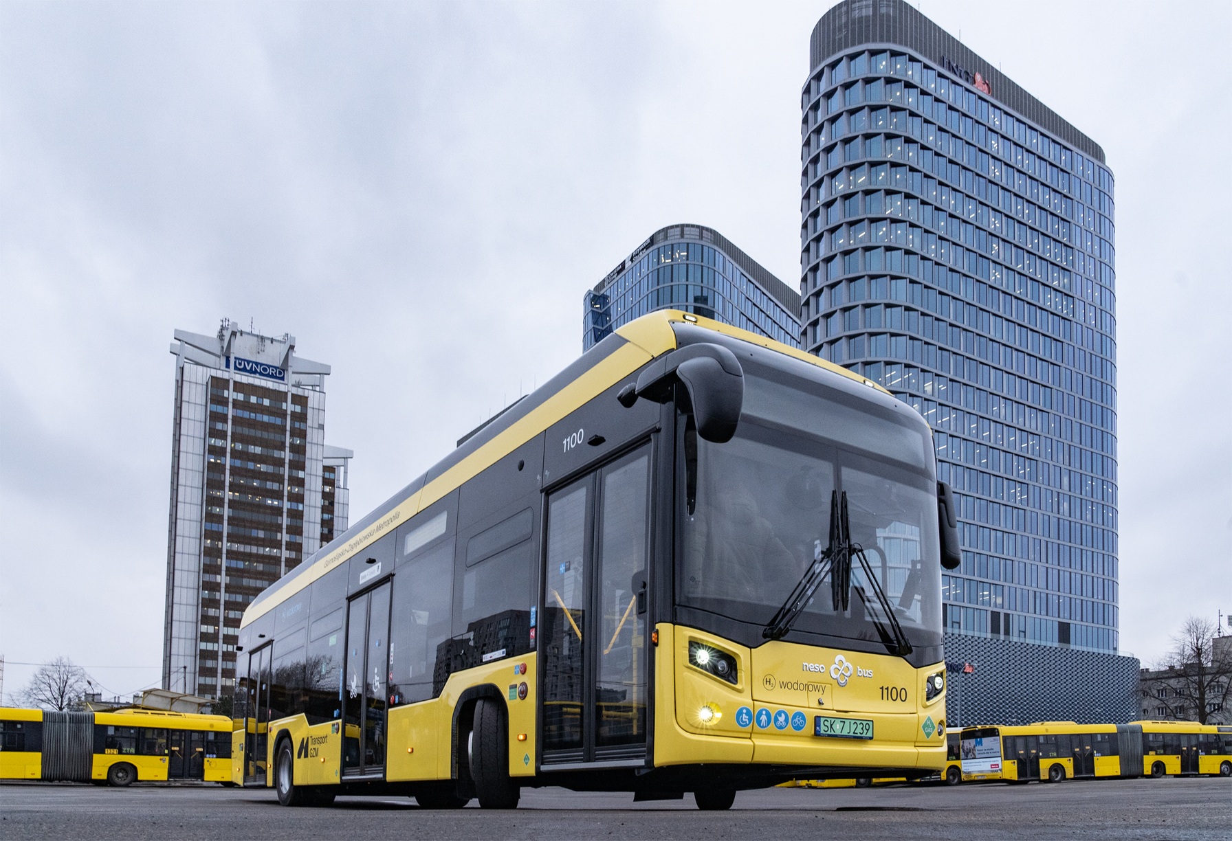 Grafika: Cicho, nowocześnie i bez spalin. Wodorowe autobusy GZM gotowe do wyjazdu