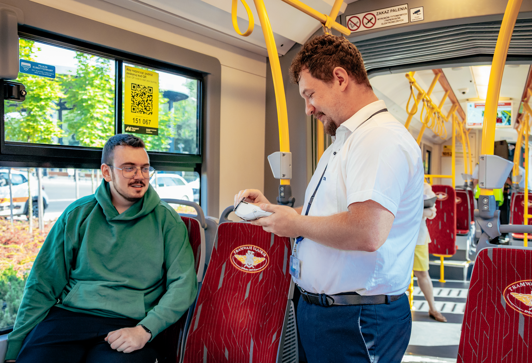 Графіка: Rekordowa liczba kontroli biletów w Transport GZM. Gapowiczów jakby więcej i mniej zarazem