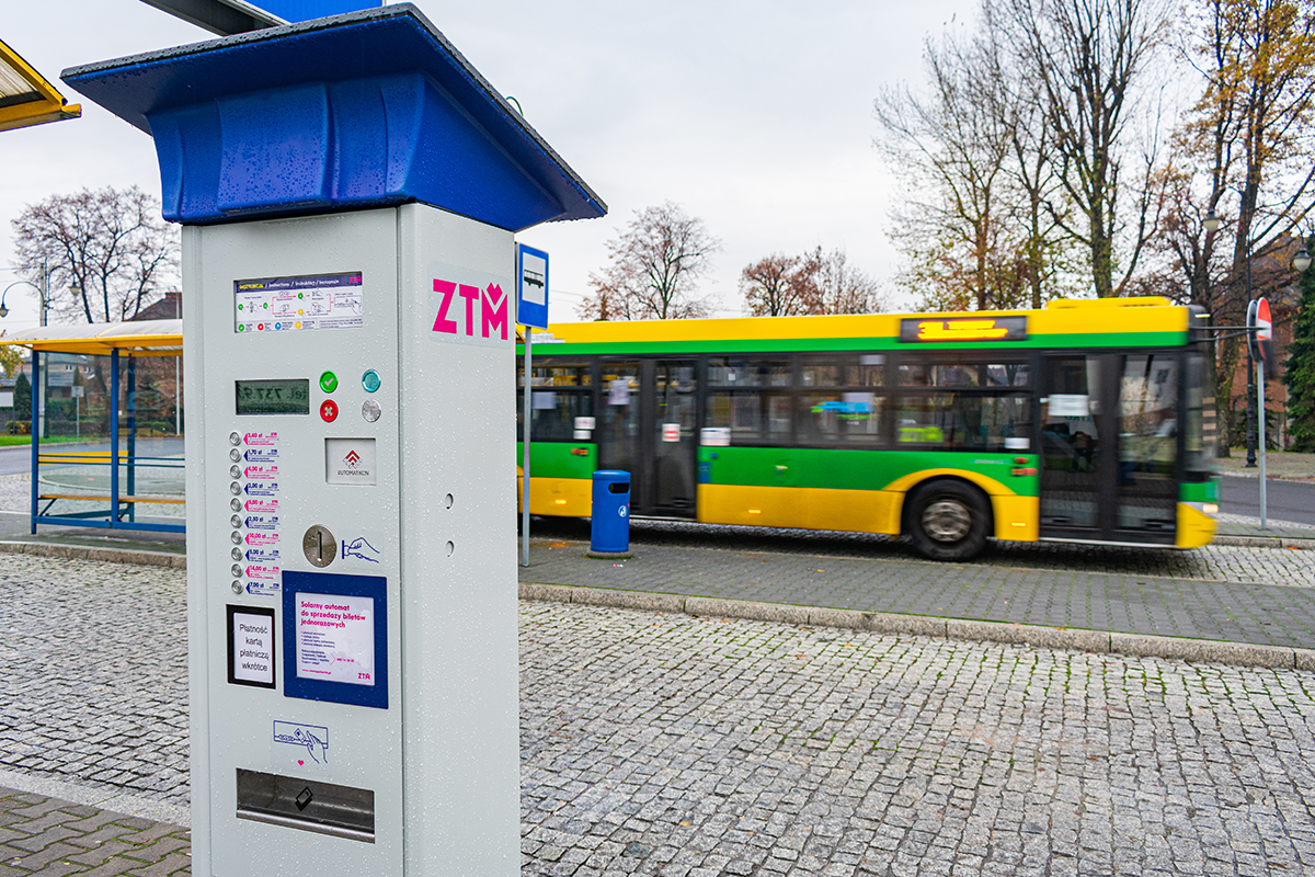 Grafika: 132 solarne biletomaty dla pasażerów ze Śląska i Zagłębia Dąbrowskiego